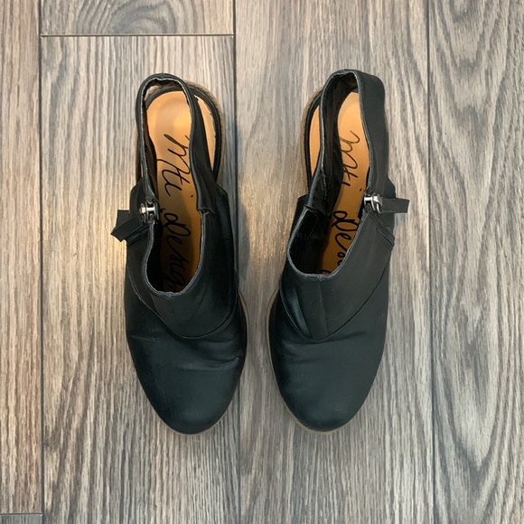 Cute Block Heel - Picture 2 of 7